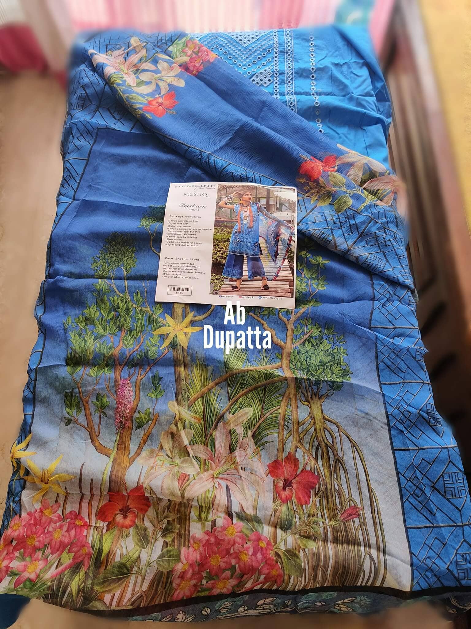 img_hemline_by_mushq_lawn_2020_awwal_boutique