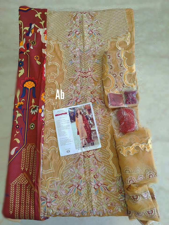 img_mushq_broadway_awwal_boutique
