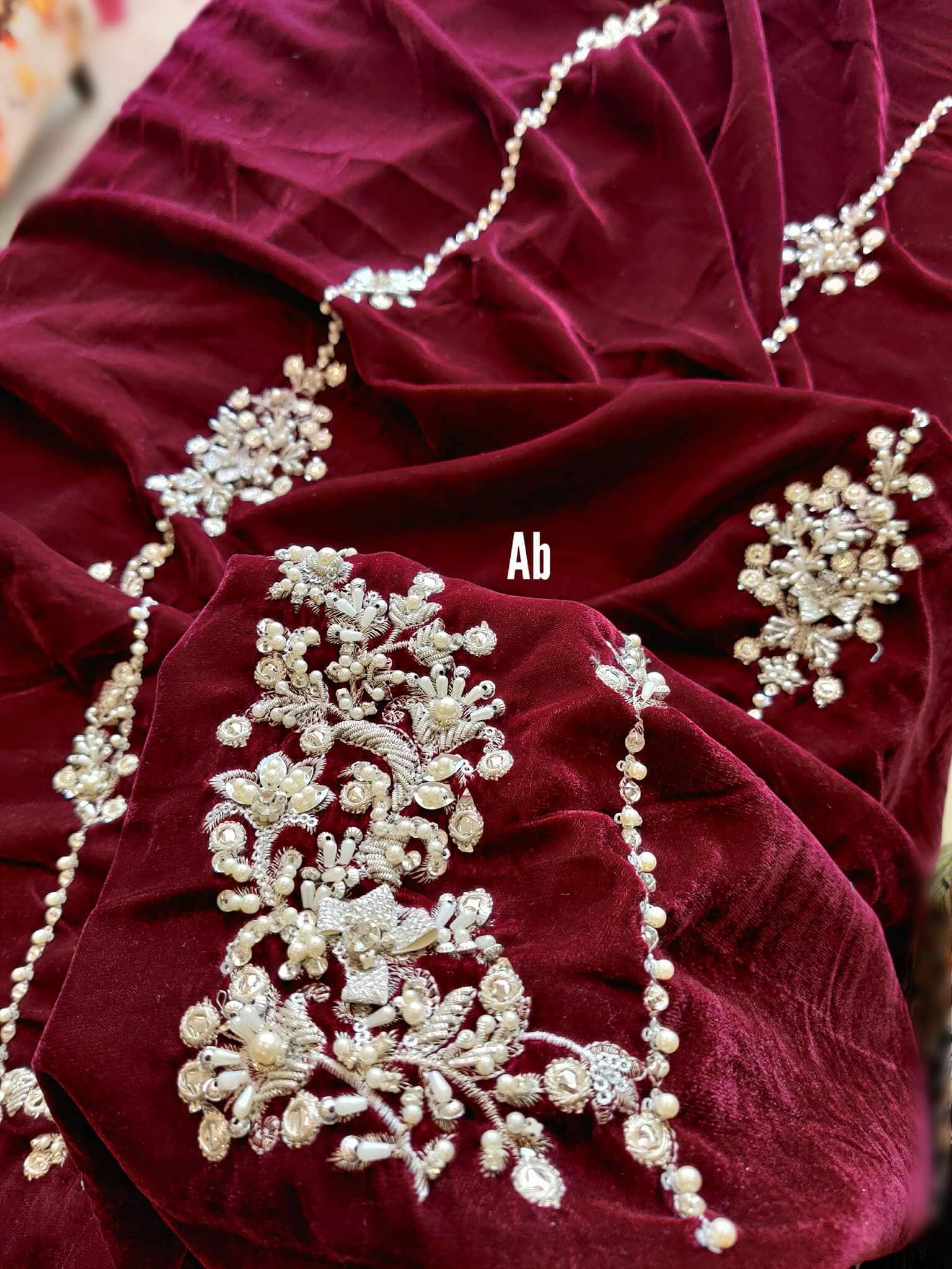 img_mushq_tehzeeb_velvet_edition_awwal_boutique