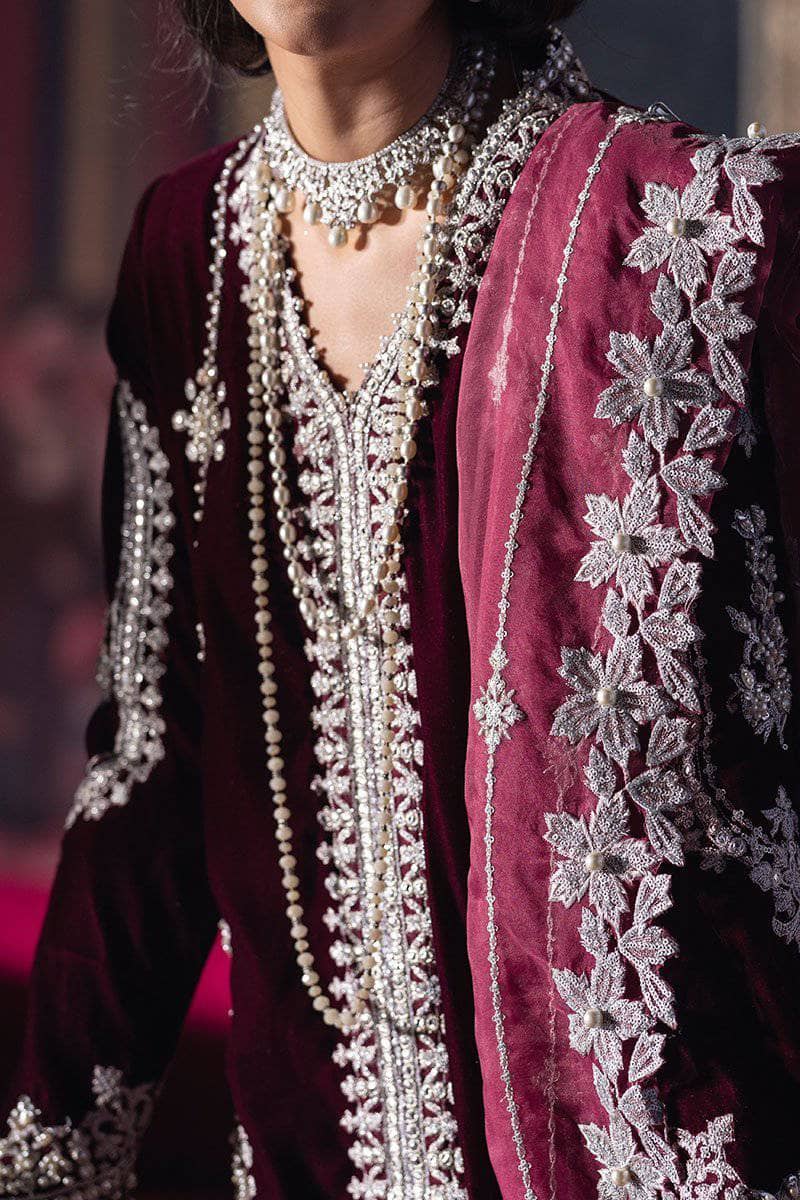 img_mushq_tehzeeb_velvet_edition_awwal_boutique