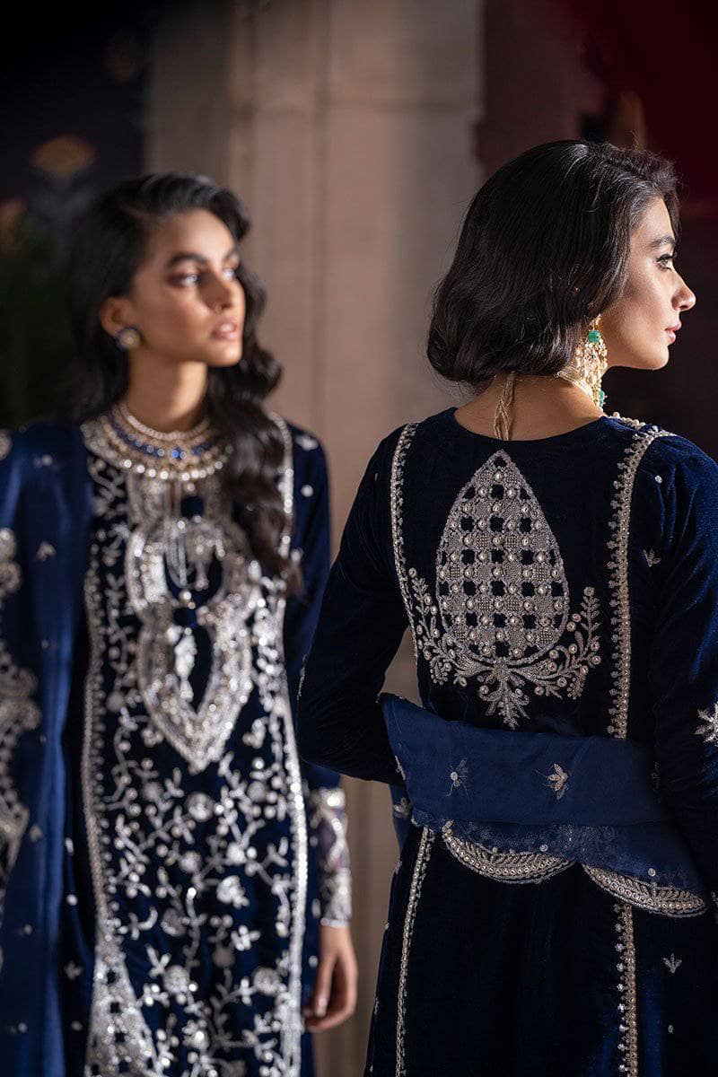 img_mushq_tehzeeb_velvet_edition_awwal_boutique