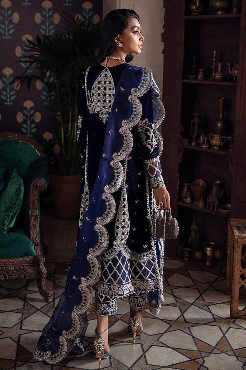 img_mushq_tehzeeb_velvet_edition_awwal_boutique