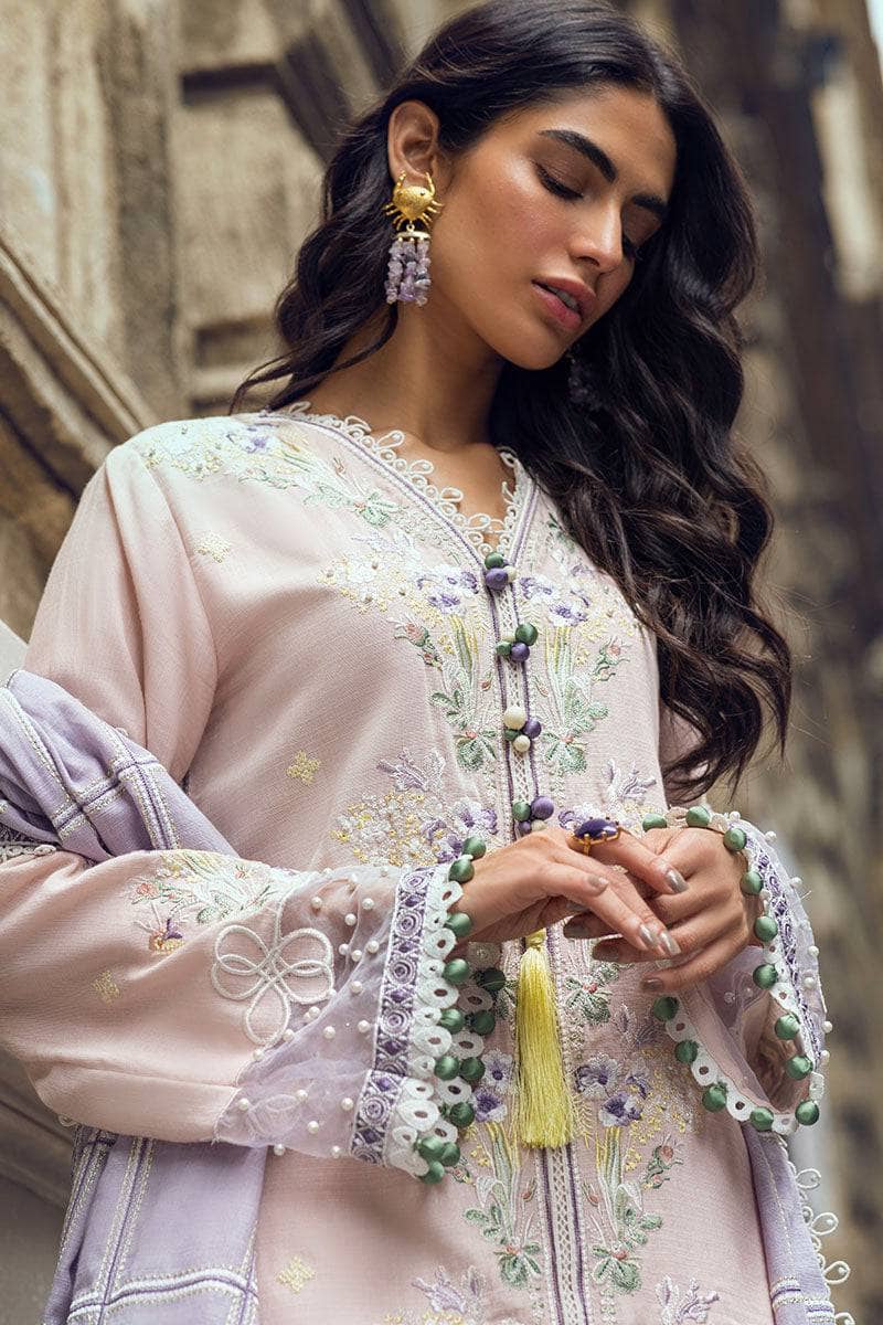 img_mushq_broadway_khaddar_awwal_boutique
