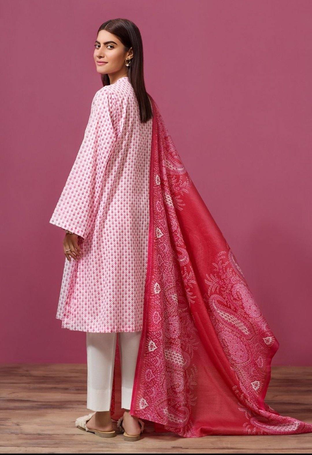 img_nishat_lawn_collection_2020_awwal_boutique