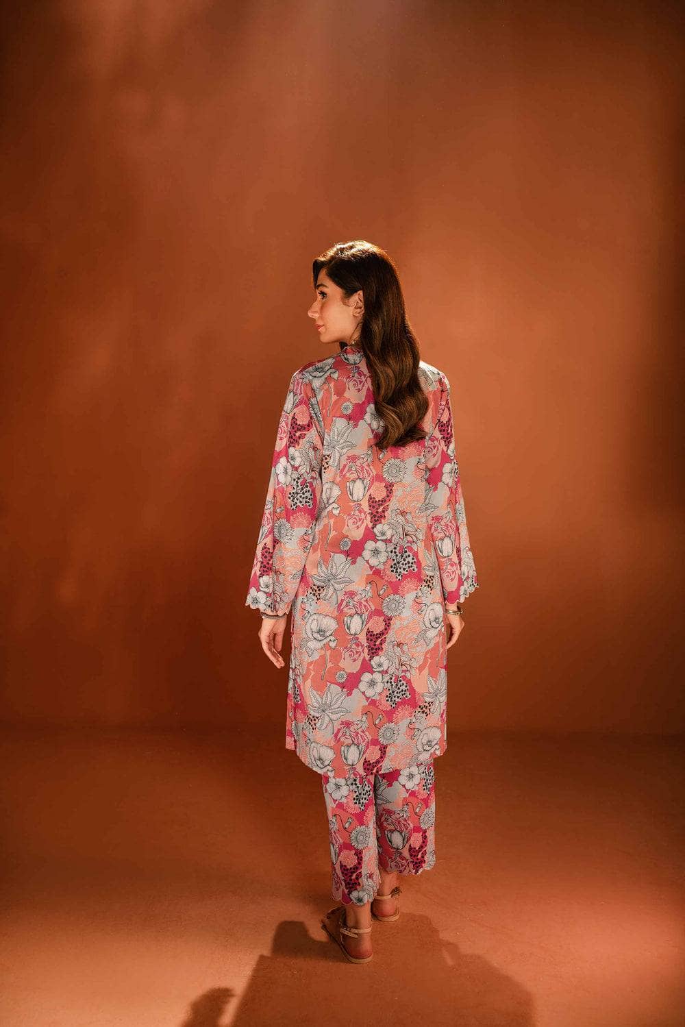 img_nishat_lawn_23_nisha_awwal_boutique