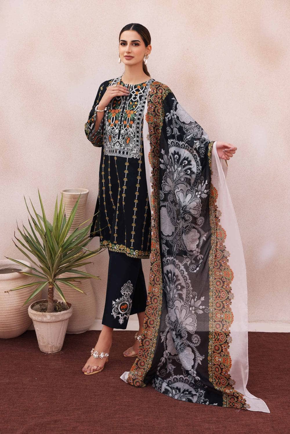 Img_nishat_lawn_nisha_23_awwal_boutique