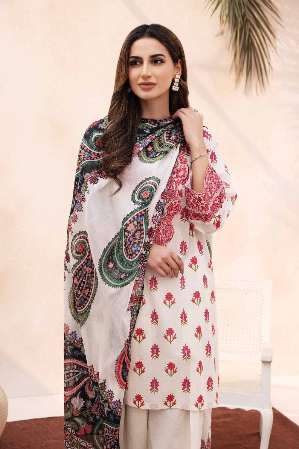 Img_nishat_lawn_nisha_23_awwal_boutique