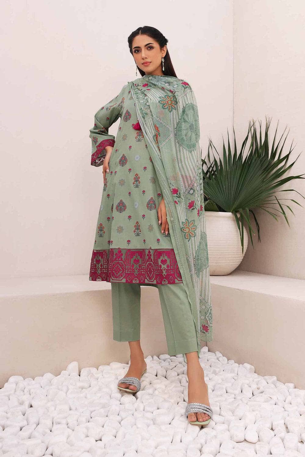 img_nishat_lawn_23_nisha_awwal_boutique