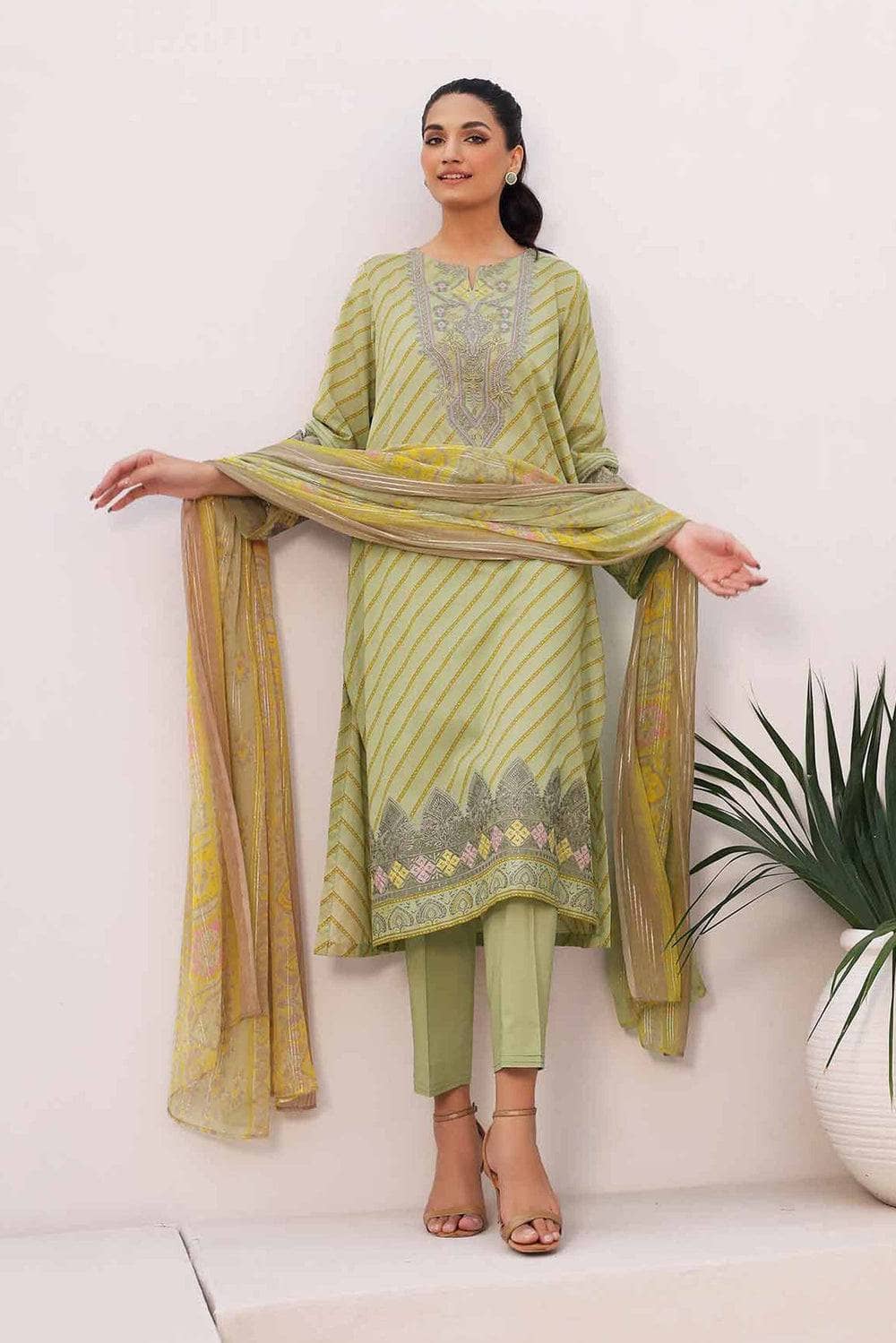 img_nishat_lawn_23_nisha_awwal_boutique