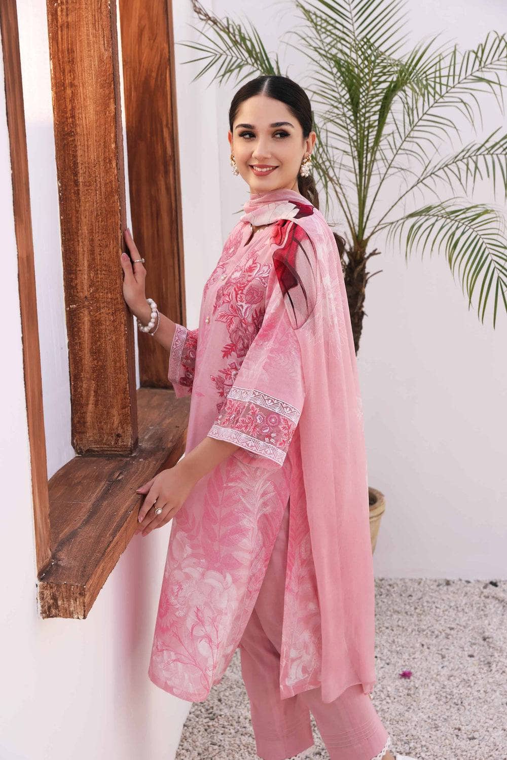 img_nishat_lawn_23_nisha_awwal_boutique