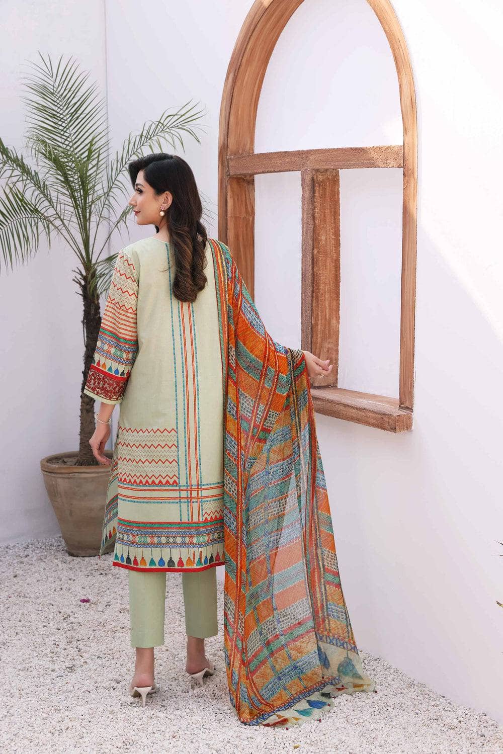 img_nishat_lawn_23_nisha_awwal_boutique