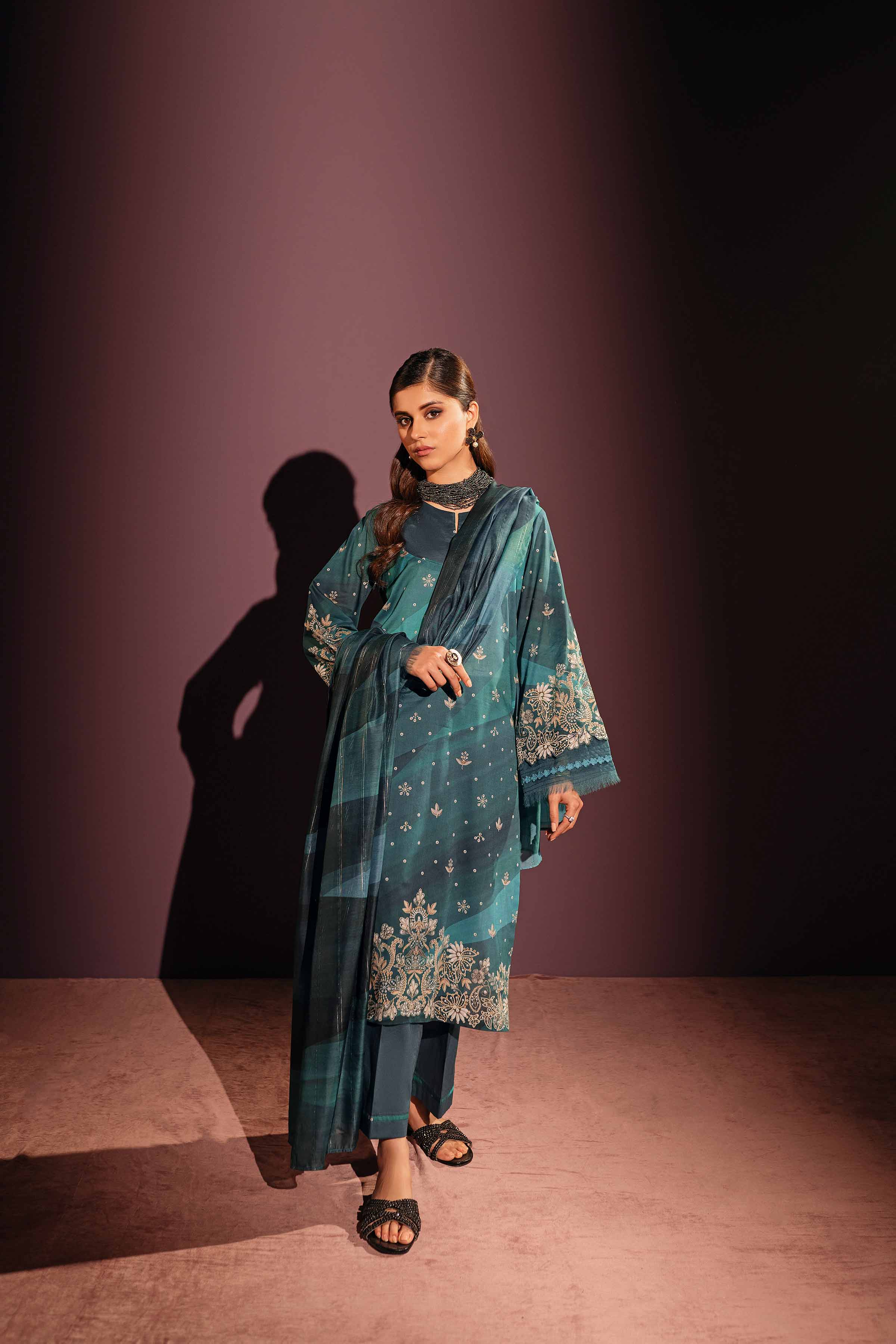 Img_nishat_lawn_23_ramdan_edit_awwal_boutique