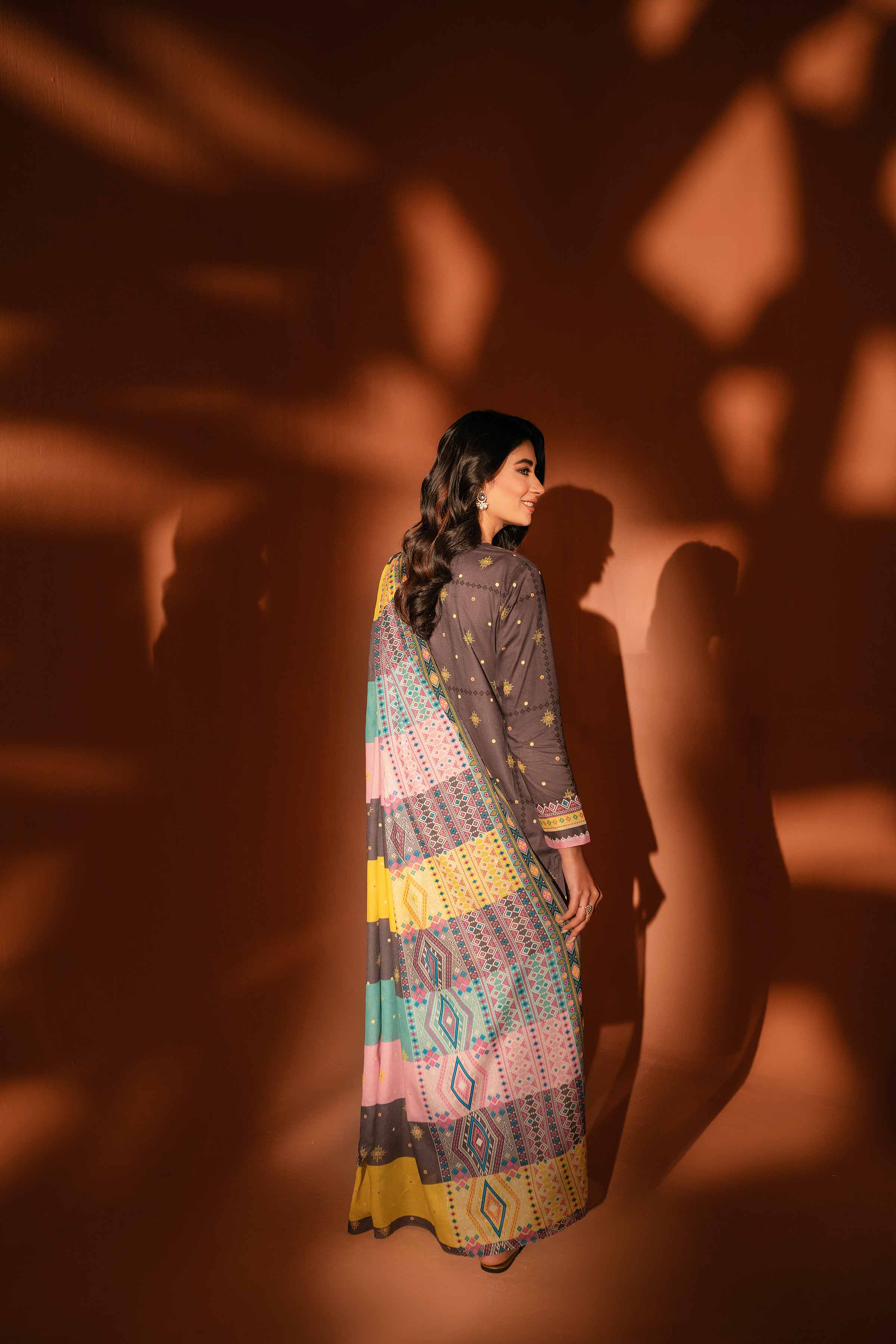 Img_nishat_lawn_ramdan_edit_awwal_boutique