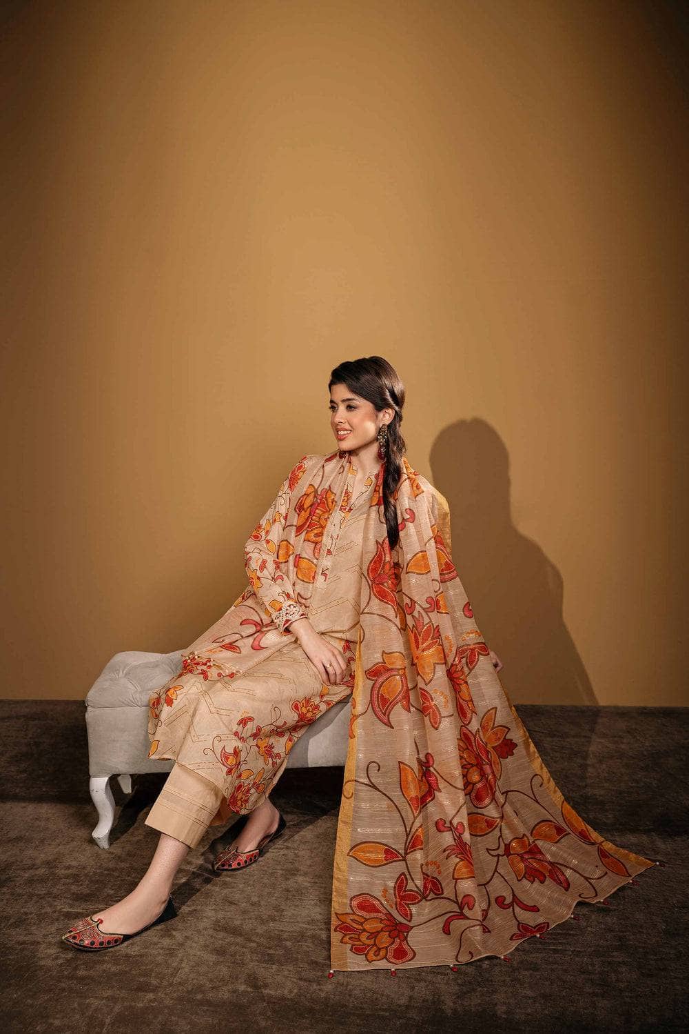 Img_nishat_lawn_23_ramdan_edit_awwal_boutique