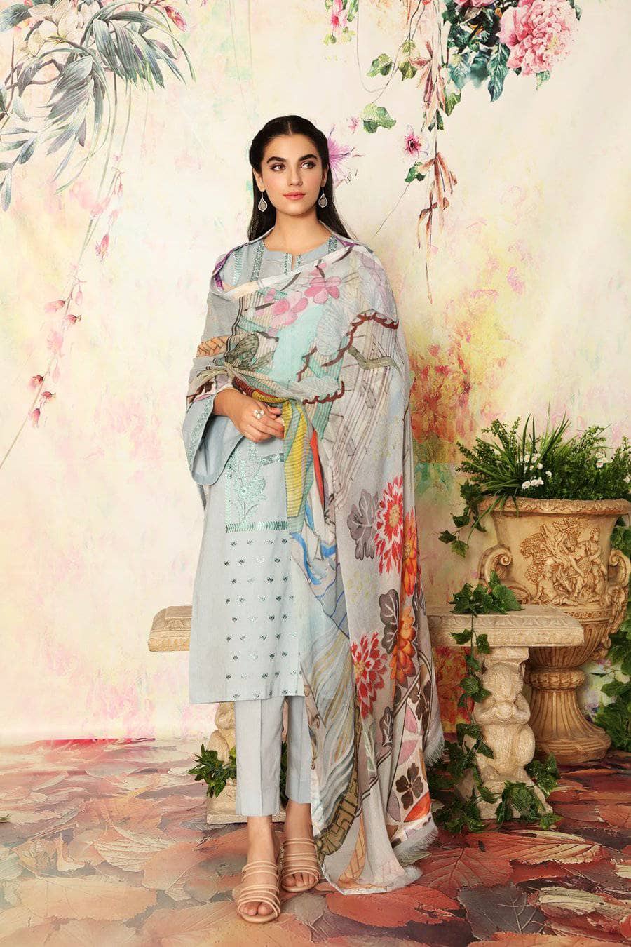 img_nishat_lawn_2021_awwal_boutique