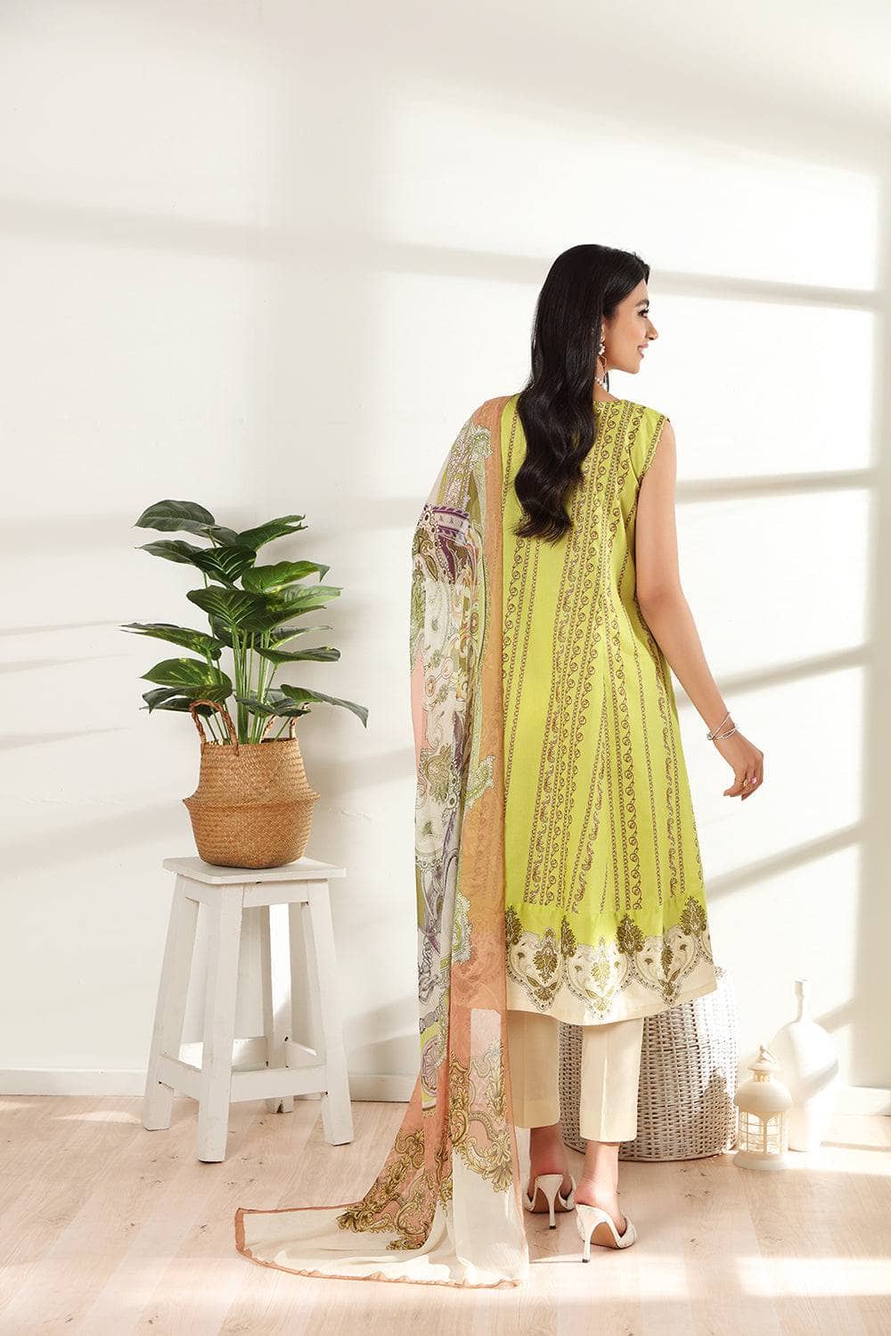 img_nishat_linen_lawn_2022_awwal_boutique