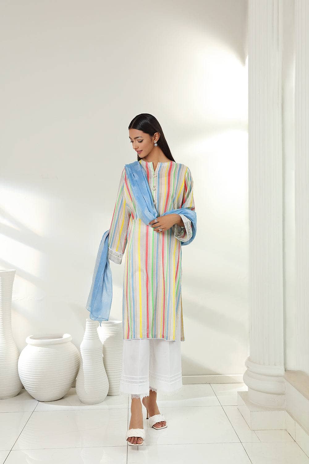img_nishat_linen_lawn_2022_awwal_boutique