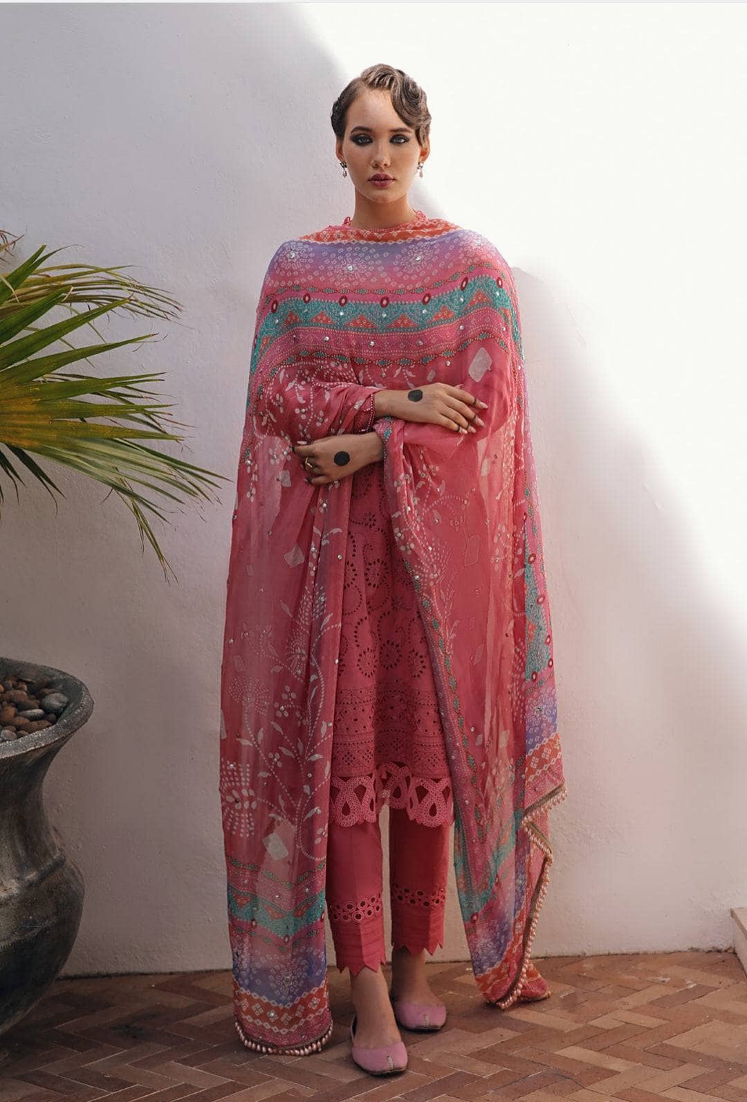 img_nureh_bazaar_lawn_awwal_boutique