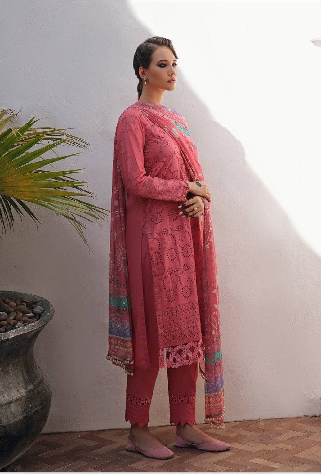 img_nureh_bazaar_lawn_awwal_boutique