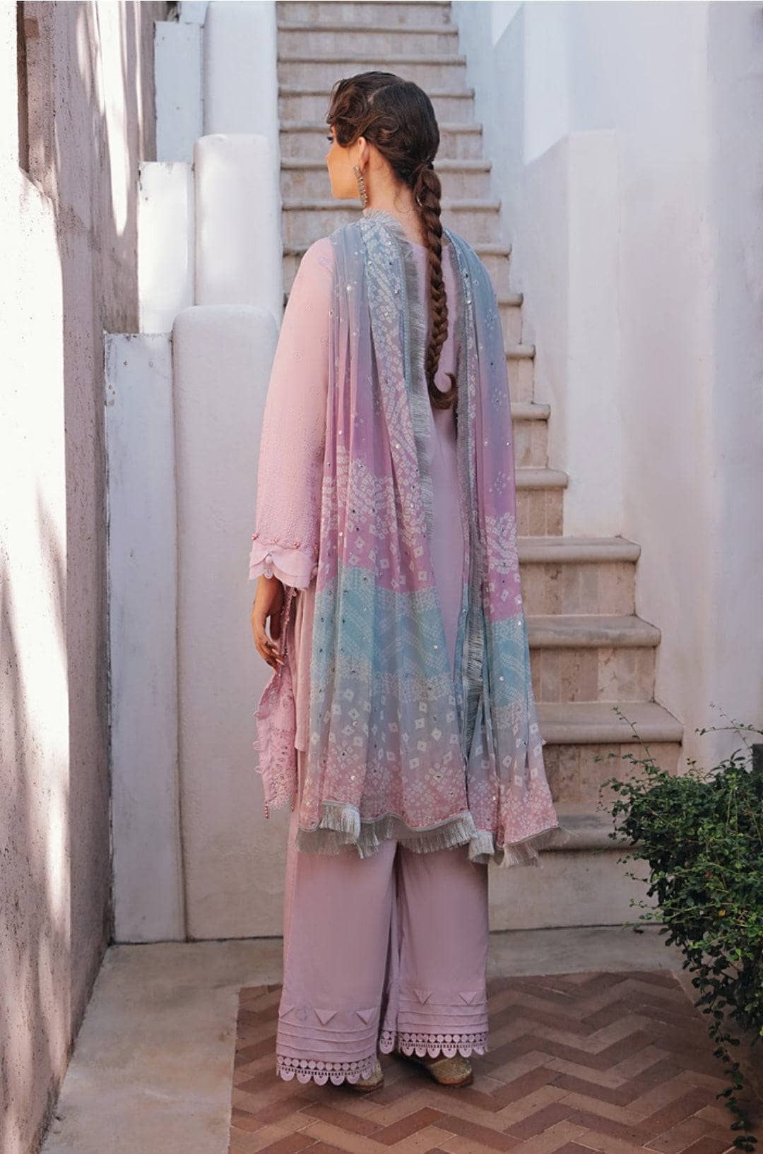 img_nureh_bazaar_lawn_awwal_boutique