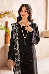 img_Nureh_koyal_monochrome_awwal_boutique