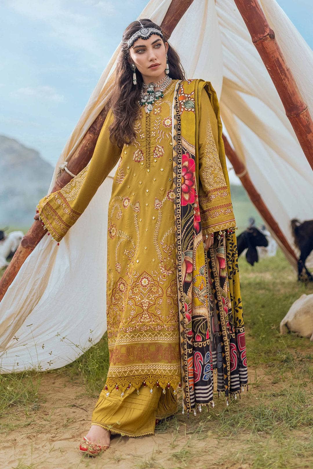 img_nureh_heerni_linen_awwal_boutique