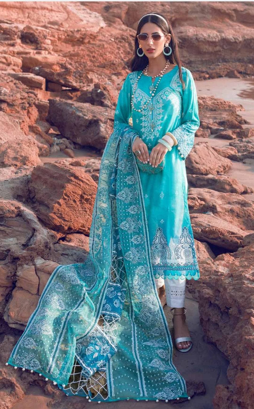 img_nureh_maya_lawn_22_awwal_boutique