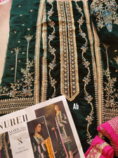 img_nureh_maya_velvet_awwal_boutique