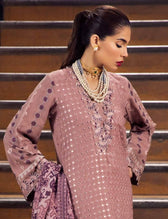 img_nureh_leather_peach_jacquard_shawl_awwal_boutique
