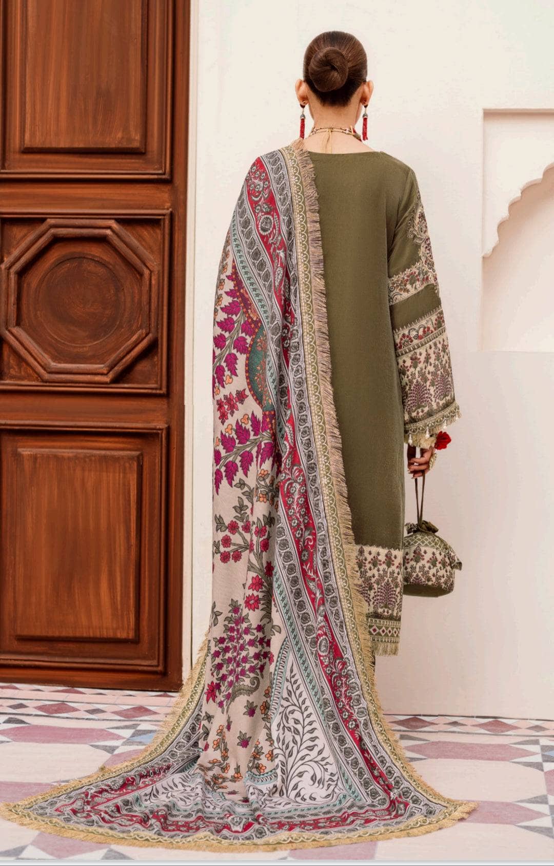 img_nureh_velvet_awwal_boutique