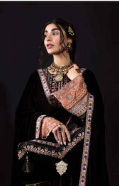 img_nureh_velvet_awwal_boutique
