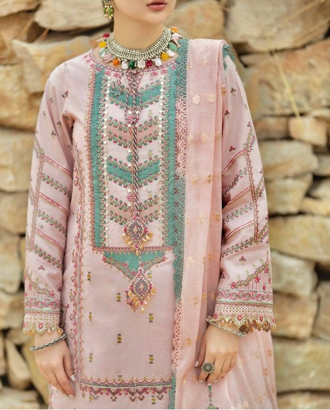 Qalamkar Luxury Lawn 22/Saaj/D 13