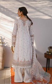 img_qalamkar_sahil_luxury_lawn_23_awwal_boutique