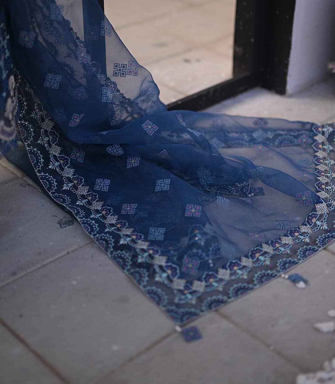 img_qalamkar_lawn_23_awwal_boutique
