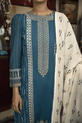 img_q_line_by_qalamkar_luxury_lawn_2021_awwal_boutique