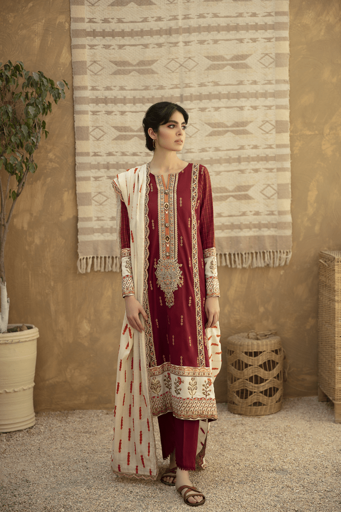 img_q_line_by_qalamkar_luxury_lawn_2021_awwal_boutique