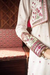 img_qalamkar_luxury_lawn_2021_awwal_boutique