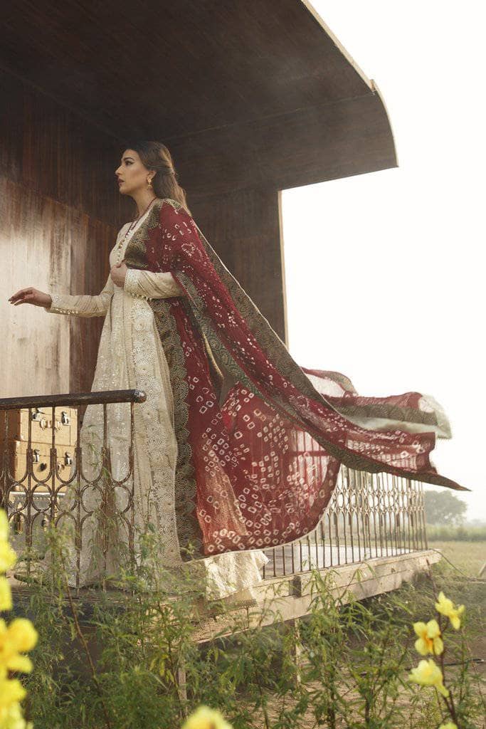 img_qalamkar_luxury_lawn_2021_awwal_boutique
