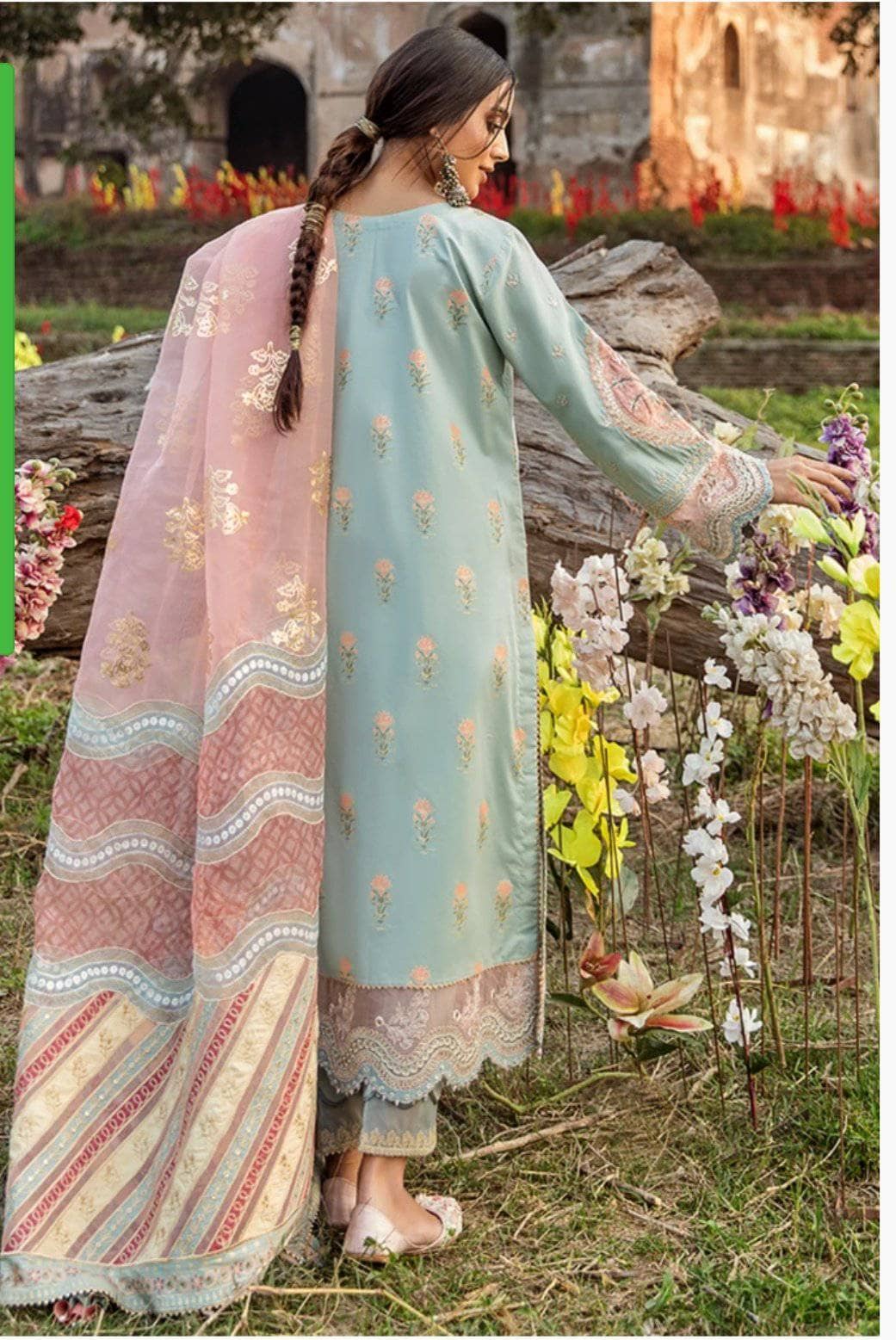 img_qalamkar_luxury_lawn_2021_awwal_boutique