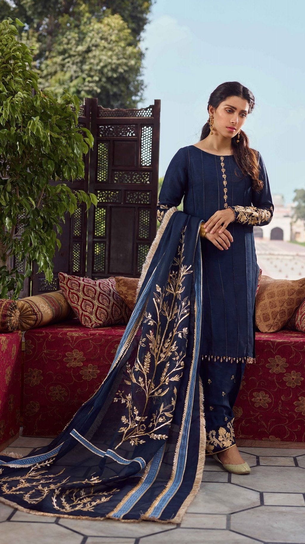 img_qalamkar_faiza_saqlain_chiffon_wedding_edition_awwal_boutique