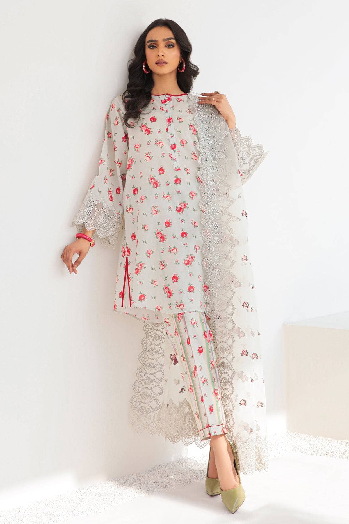 img_baroque_exclsuive_unstitched_lawn_23_awwal_boutique