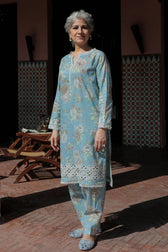 img_baroque_exclsuive_unstitched_lawn_23_awwal_boutique