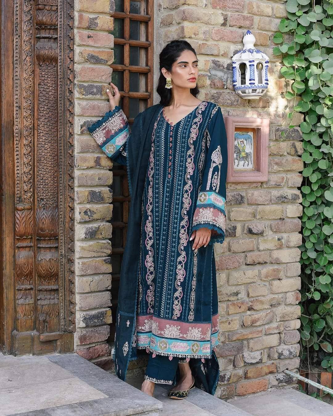 img_qalamkar_q_line_fall_winter_awwal_boutique