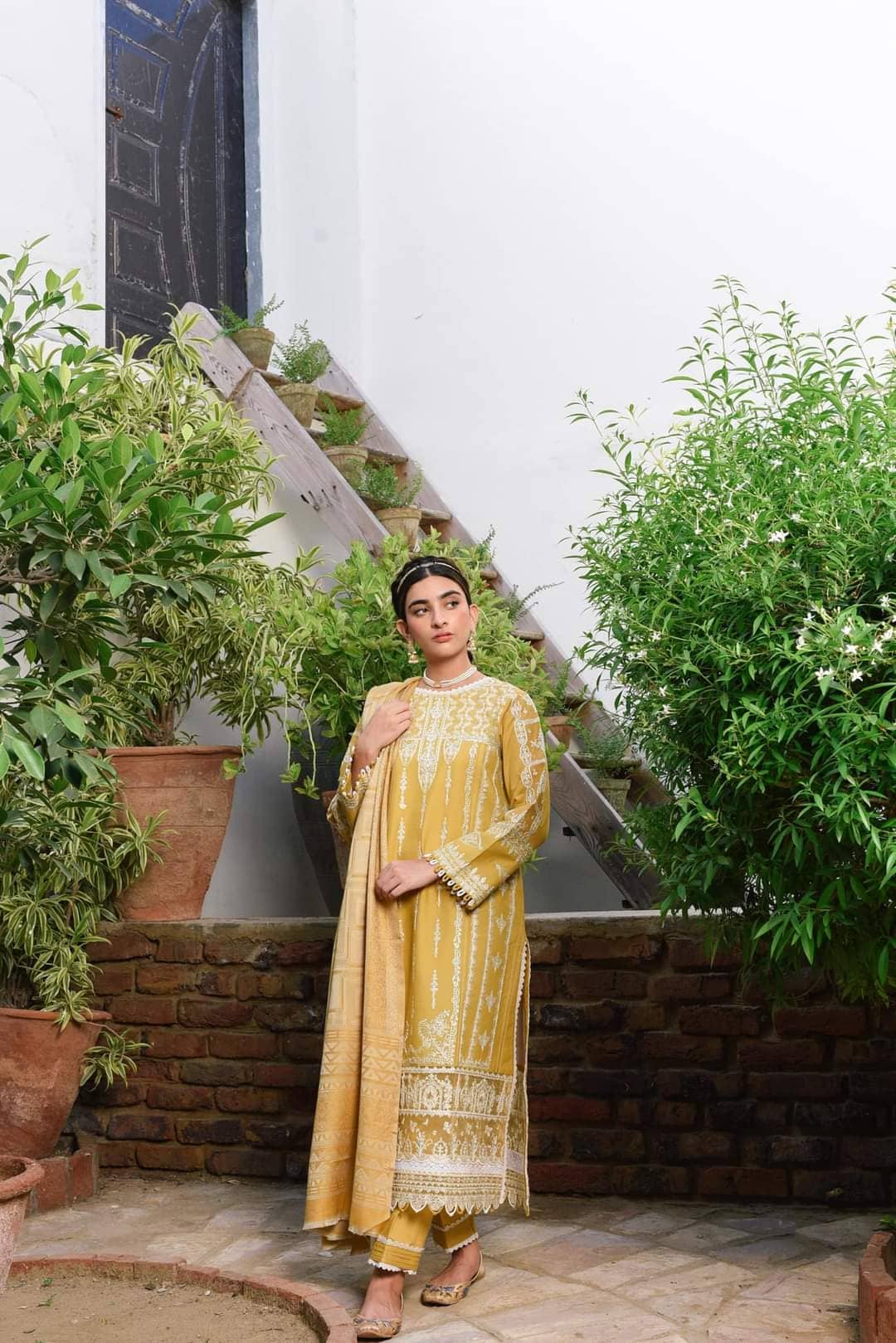 img_qalamkar_q_line_fall_winter_awwal_boutique