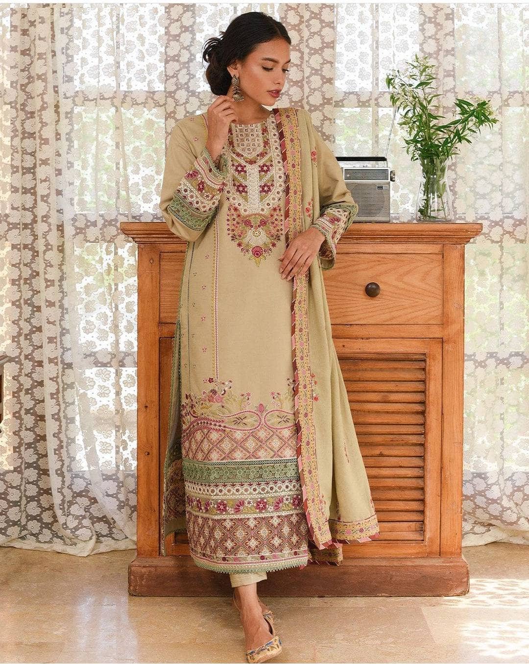 img_qalamkar_q_line_fall_winter_awwal_boutique