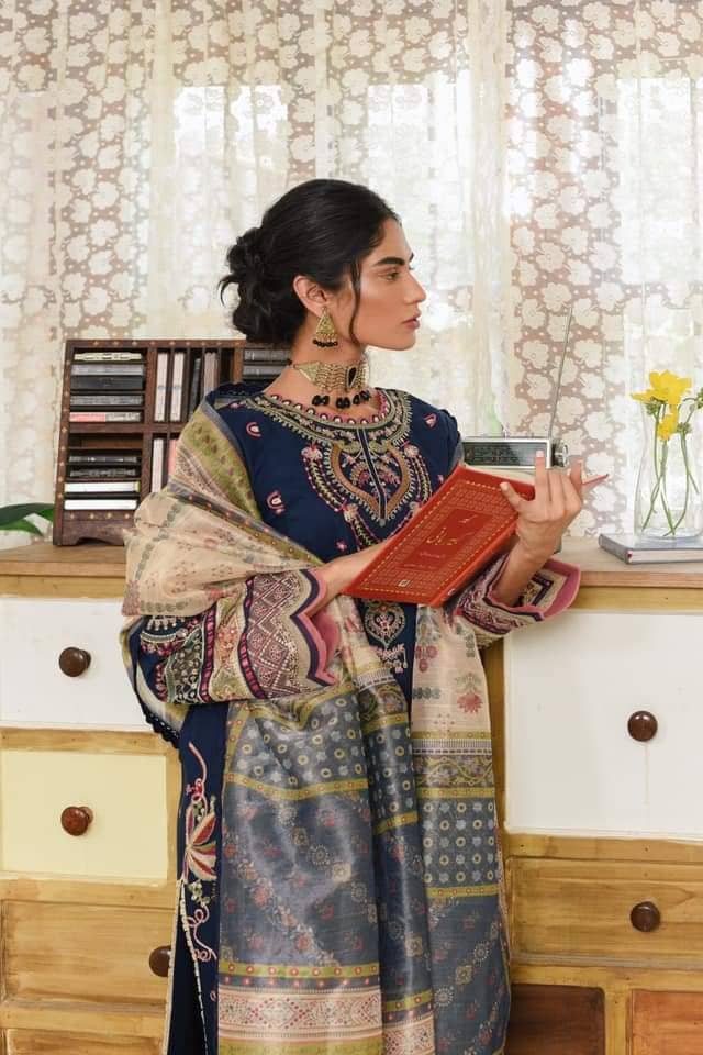 img_qalamkar_q_line_fall_winter_awwal_boutique