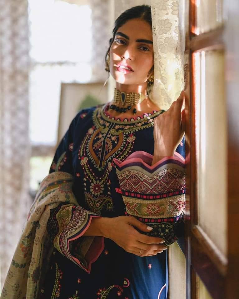 img_qalamkar_q_line_fall_winter_awwal_boutique