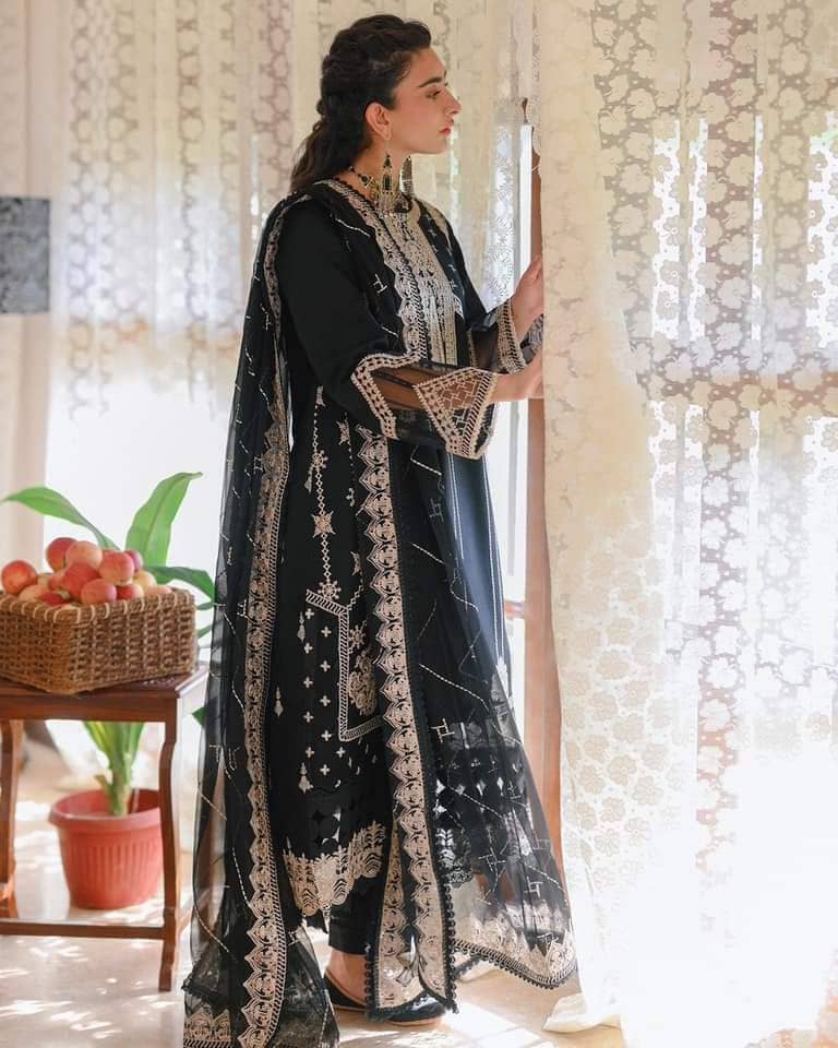 img_qalamkar_q_line_fall_winter_awwal_boutique