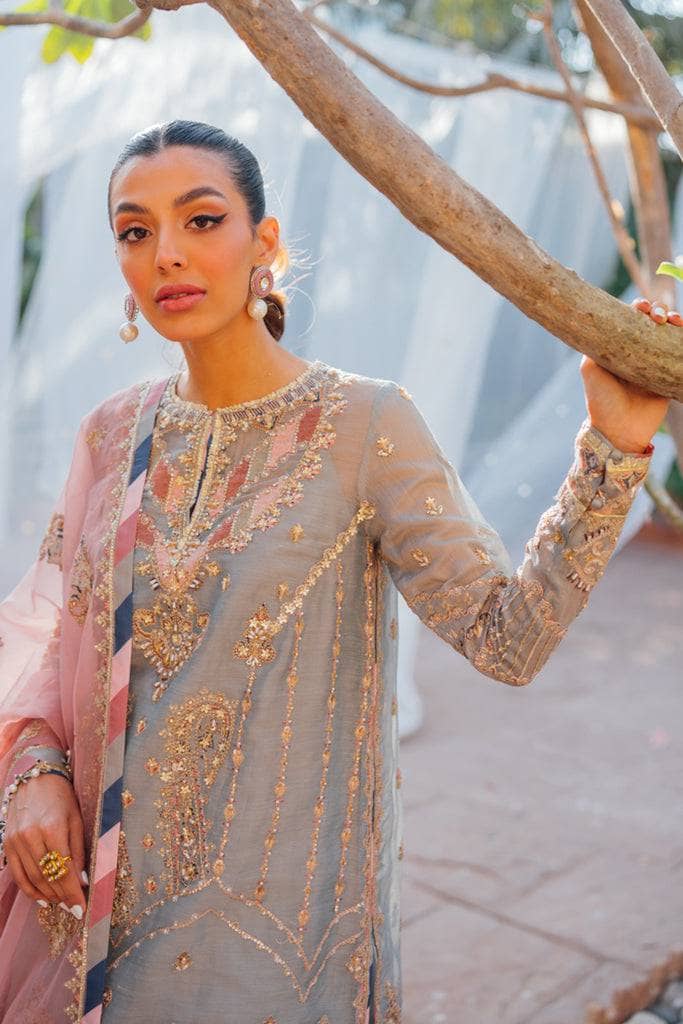 img_qalamkar_luxury_formals_awwal_boutique