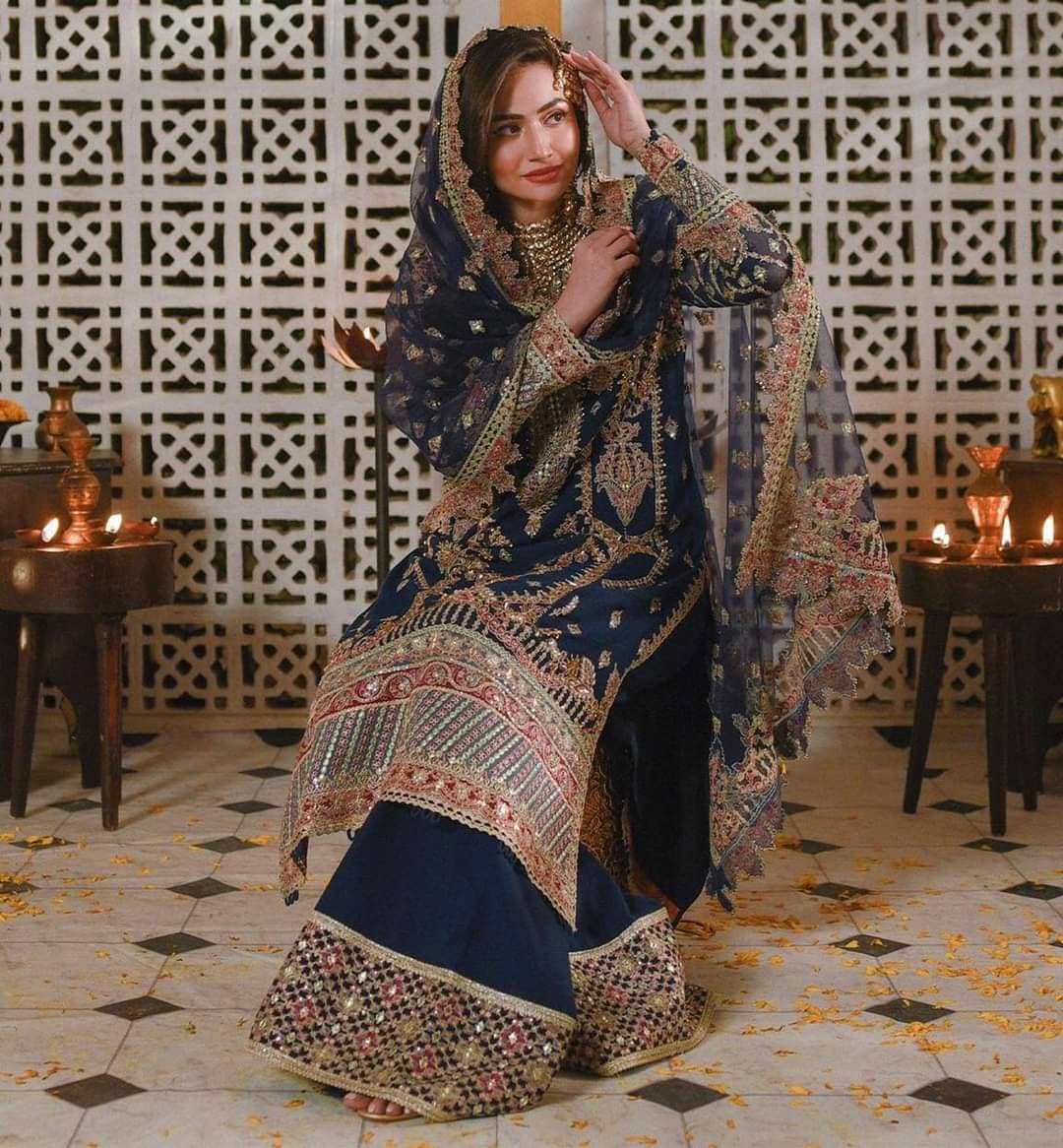 img_qalamkar_luxury_formals_awwal_boutique